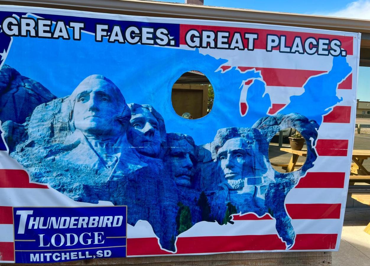 מיטשל Thunderbird Lodge מראה חיצוני תמונה